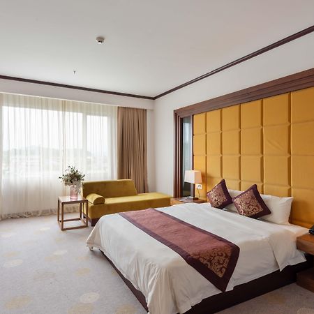Lao Cai Star Hotel Екстериор снимка
